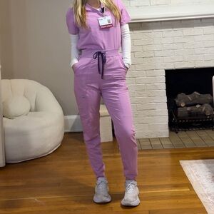 Fabletics Scrubs Set